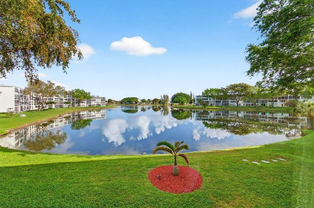 2073 Cambridge D, Deerfield Beach