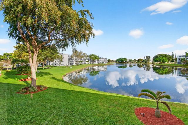 2 of 198 - 2073 Cambridge D, Deerfield Beach, FL
