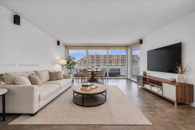199 Ocean Lane Drive #1009, Key Biscayne