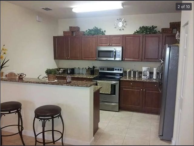 2 of 8 - 140 Ne 28th Terrace, Homestead, FL