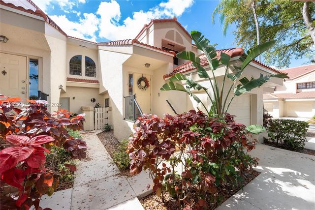 3212 Arbor Lane #2407, Hollywood