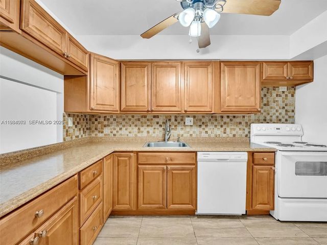 5 of 30 - 1170 Ne 191st Street #24, Miami, FL