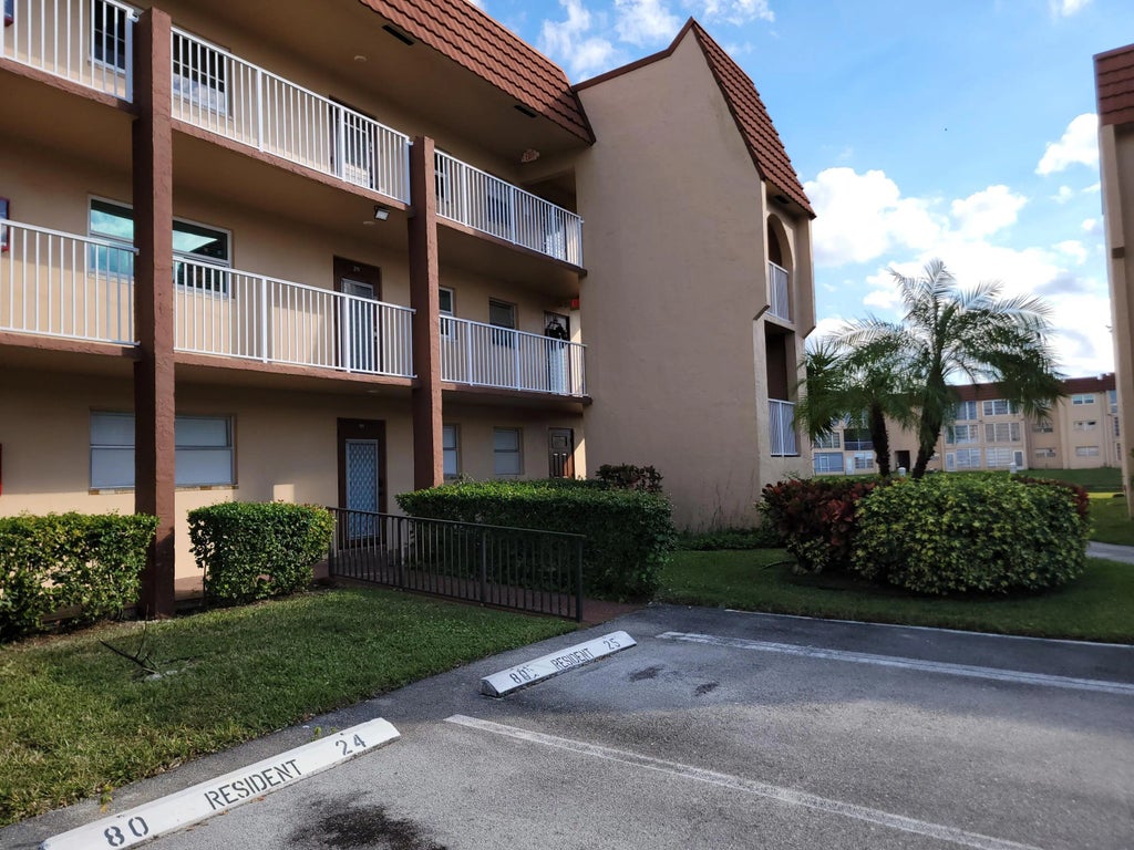 8950 Sunrise Lakes Boulevard #112, Sunrise