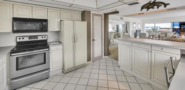 4 of 22 - 907 Marina Drive #401, North Palm Beach, FL