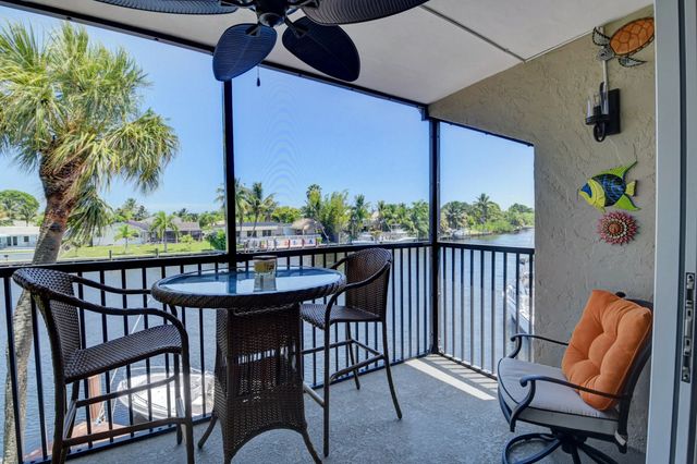 19 Royal Palm Way #205, Boca Raton
