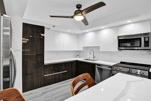 4 of 61 - 1201 S Ocean Drive #1407s, Hollywood, FL
