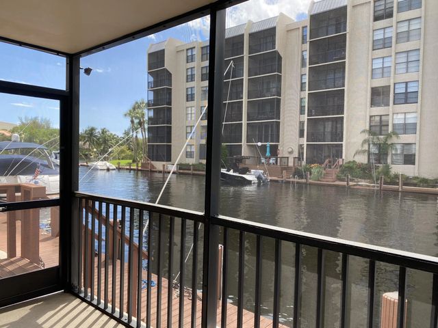 8 Royal Palm Way #107, Boca Raton