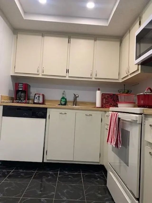 5 of 25 - 5530 Nw 44th Street #111c, Lauderhill, FL