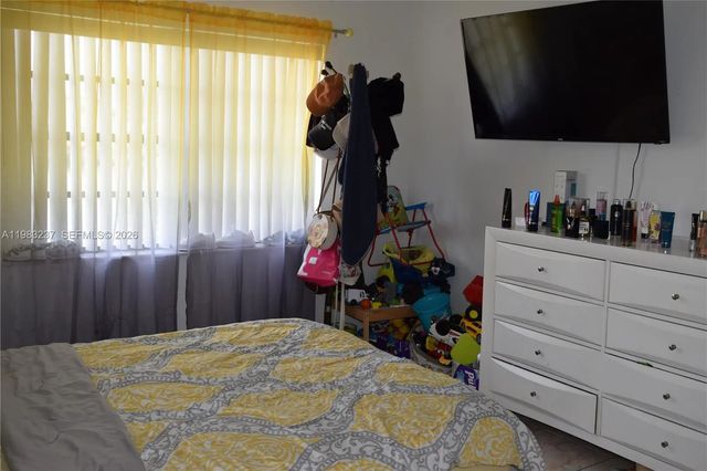 3 of 8 - 1335 W 68th Street #106, Hialeah, FL