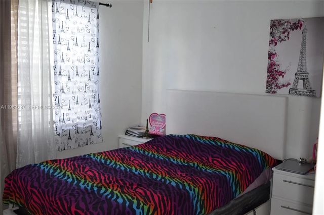 4 of 8 - 1335 W 68th Street #106, Hialeah, FL