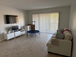 Photo of Listing #B26003168