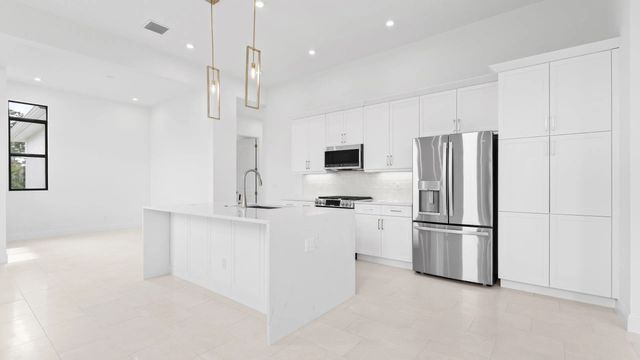 5 of 23 - 375 Se Via Sangro, Port St. Lucie, FL
