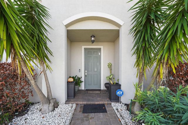 3 of 31 - 7477 Nw Greenspring Street, Port St. Lucie, FL