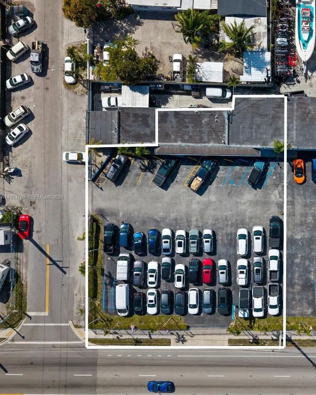 8800 Nw 27th Avenue #a, Miami
