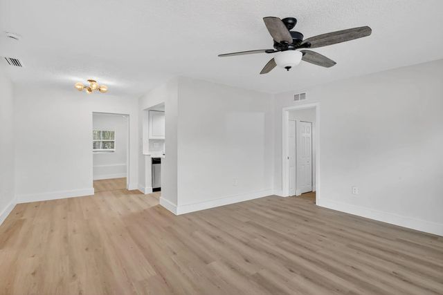 3 of 17 - 6828 Nw 30th Street, Sunrise, FL