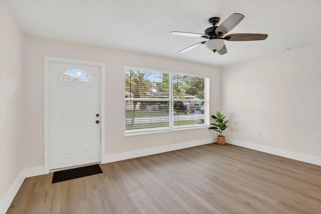 4 of 17 - 6828 Nw 30th Street, Sunrise, FL