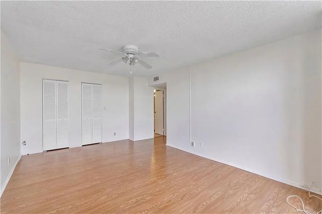 3 of 14 - 1000 Parkview Drive #507, Hallandale Beach, FL