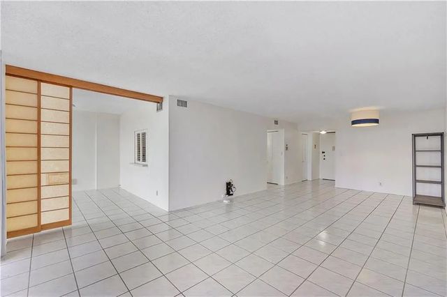 5 of 14 - 1000 Parkview Drive #507, Hallandale Beach, FL