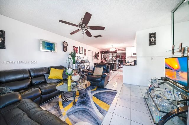 5 of 29 - 419 Sw 80th Avenue, North Lauderdale, FL