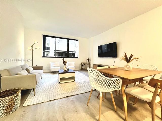 2 of 31 - 540 Brickell Key Drive #202, Miami, FL