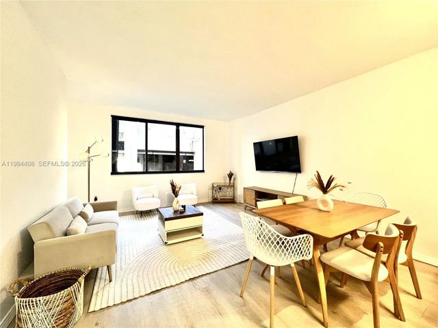 3 of 31 - 540 Brickell Key Drive #202, Miami, FL