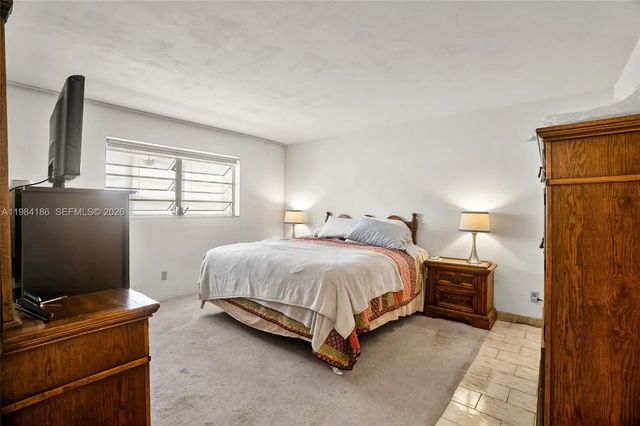 4 of 29 - 19001 Ne 14th Avenue #221, Miami, FL