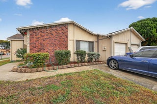 Photo of Listing #B26003420