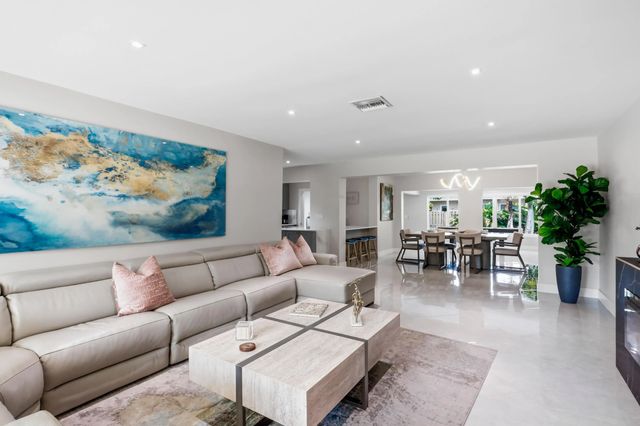 4 of 7 - 4760 Ne 17th Avenue, Oakland Park, FL