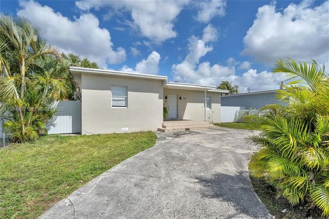 3 of 21 - 213 W 20th Street, Hialeah, FL
