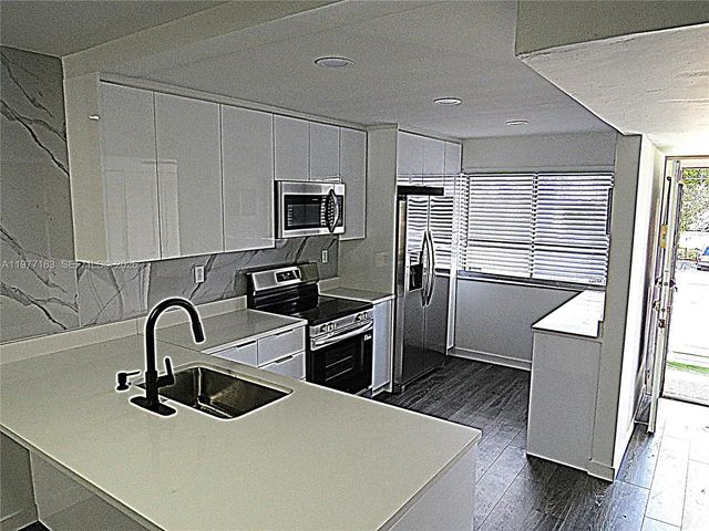 3591 Inverrary Drive #203, Lauderhill