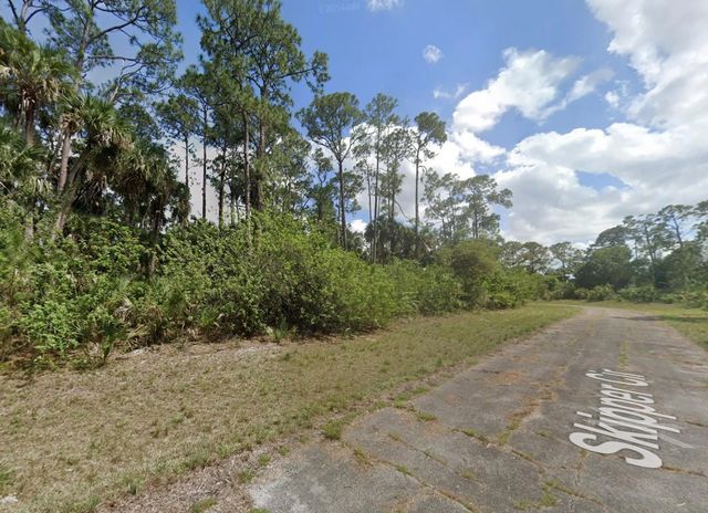 2 of 7 - 425 Skipper Terrace, LaBelle, FL