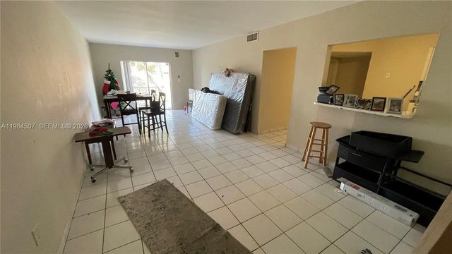 5 of 18 - 5100 Sw 41st Street #226, Pembroke Park, FL