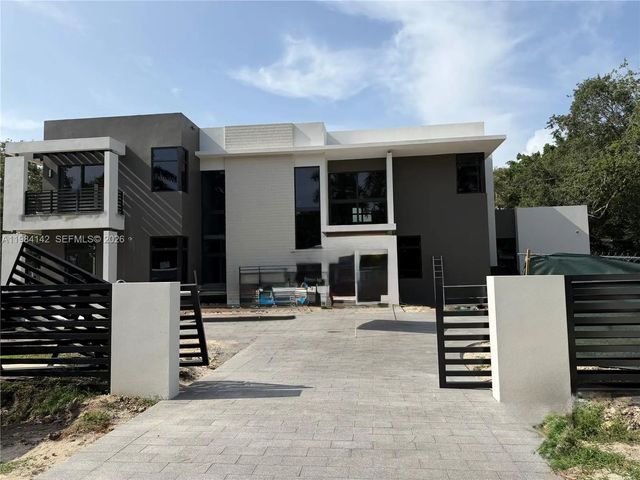 3 of 8 - 6800 Sw 106th Street, Pinecrest, FL