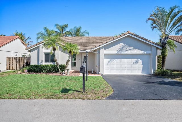 15541 Dover Court, Davie