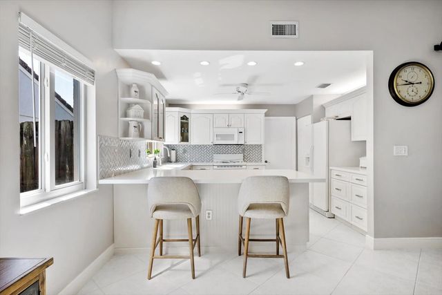 4 of 35 - 15541 Dover Court, Davie, FL