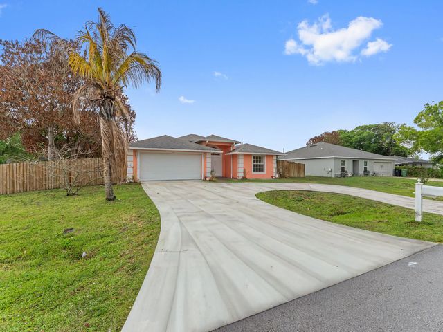 3 of 38 - 430 Se Thanksgiving Avenue, Port St. Lucie, FL