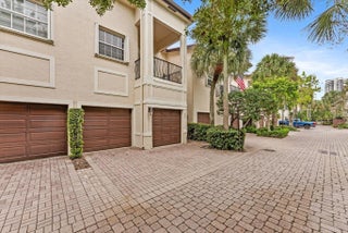 Photo of Listing #B26003909