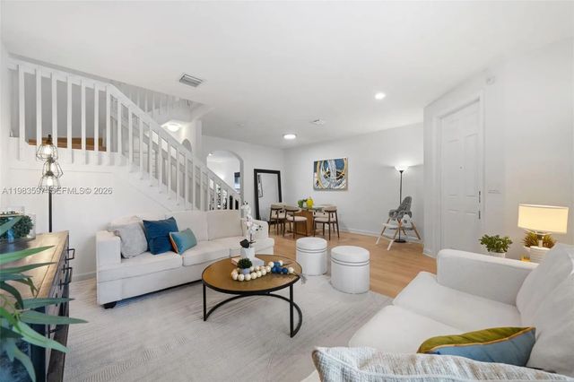 9380 W 33rd Lane, Hialeah