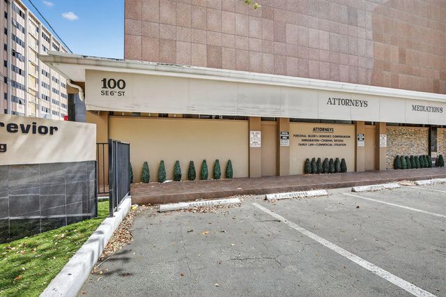 4 of 34 - 100 Se 6th Street, Fort Lauderdale, FL