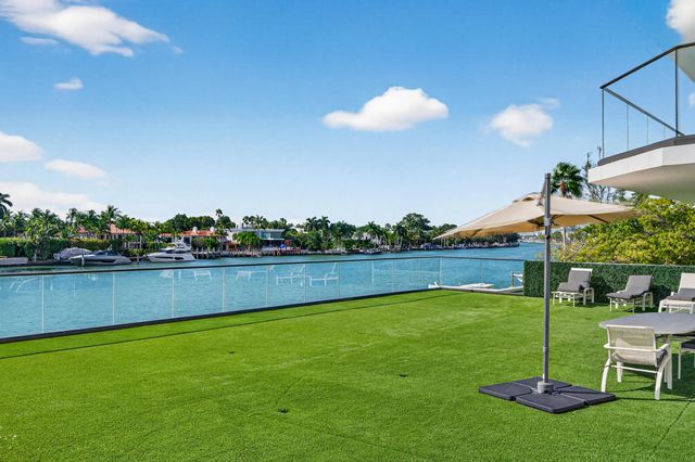 4 of 43 - 5500 Collins Avenue #302, Miami Beach, FL
