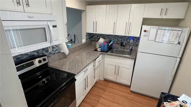 5 of 14 - 505 Nw 177th Street #212, Miami Gardens, FL