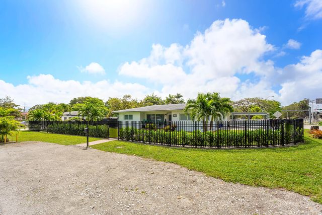 4 of 38 - 590 Nw 126th Street, North Miami, FL