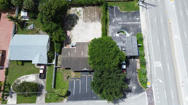 2 of 43 - 840 Nw 33rd Street, Oakland Park, FL