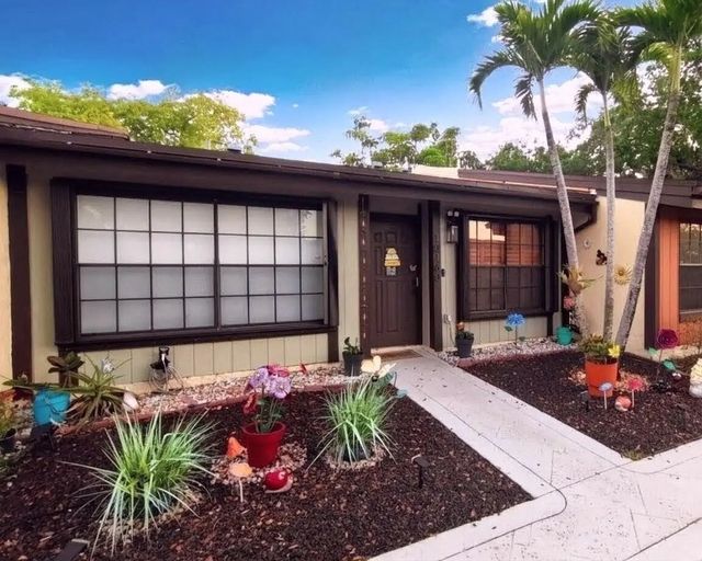 10180 E Cypress Court #10180, Pembroke Pines