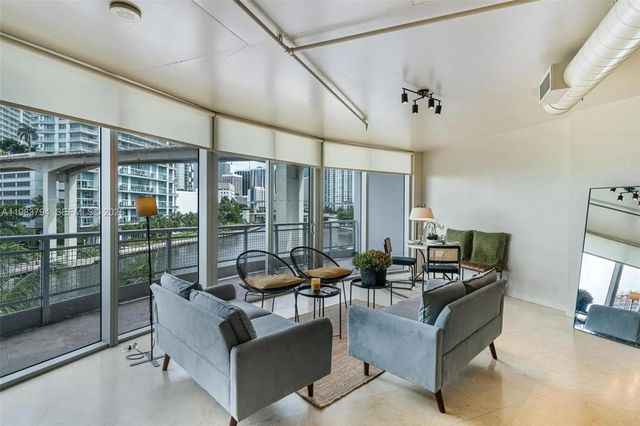 690 Sw 1st Court #501, Miami