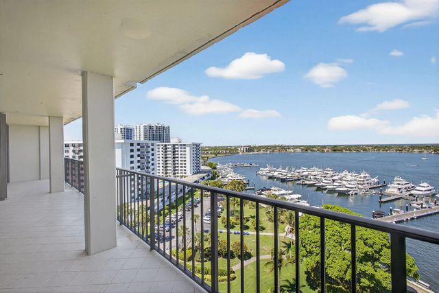 2 of 17 - 134 Lakeshore Drive #t14, North Palm Beach, FL