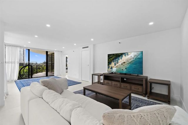 5 of 20 - 2843 S Bayshore Drive #5f, Miami, FL
