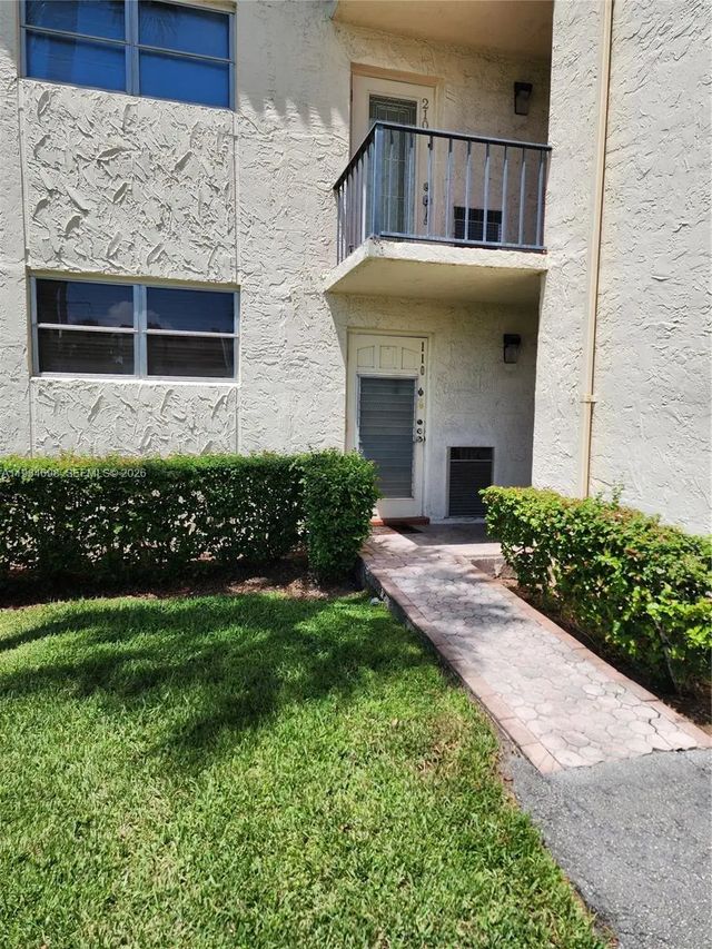 681 S Hollybrook Drive #110, Pembroke Pines