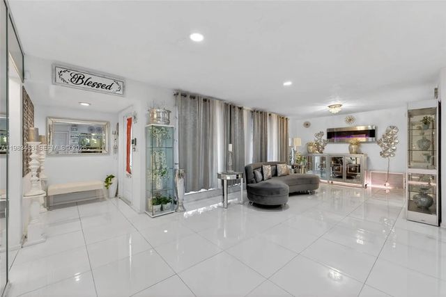 4 of 22 - 7777 Fairway Boulevard, Miramar, FL