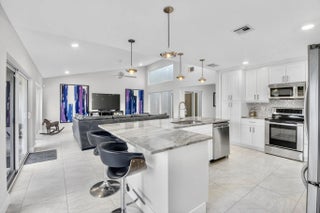 Photo of Listing #B26003918